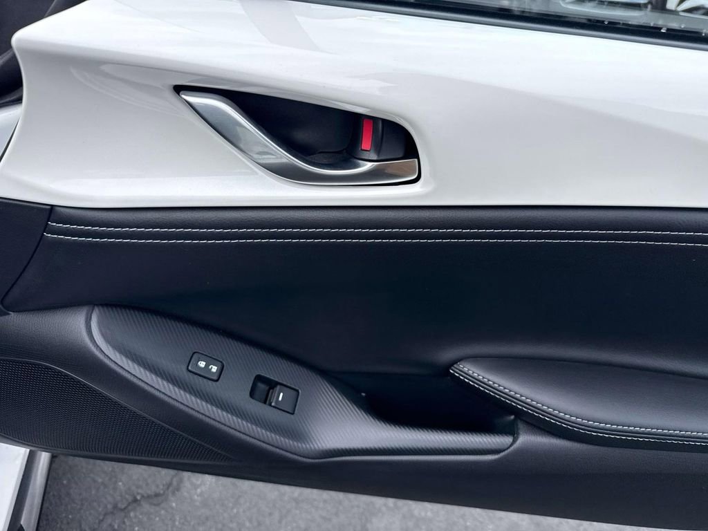 Certified 2025 MAZDA MX-5 Miata RF Club image 23