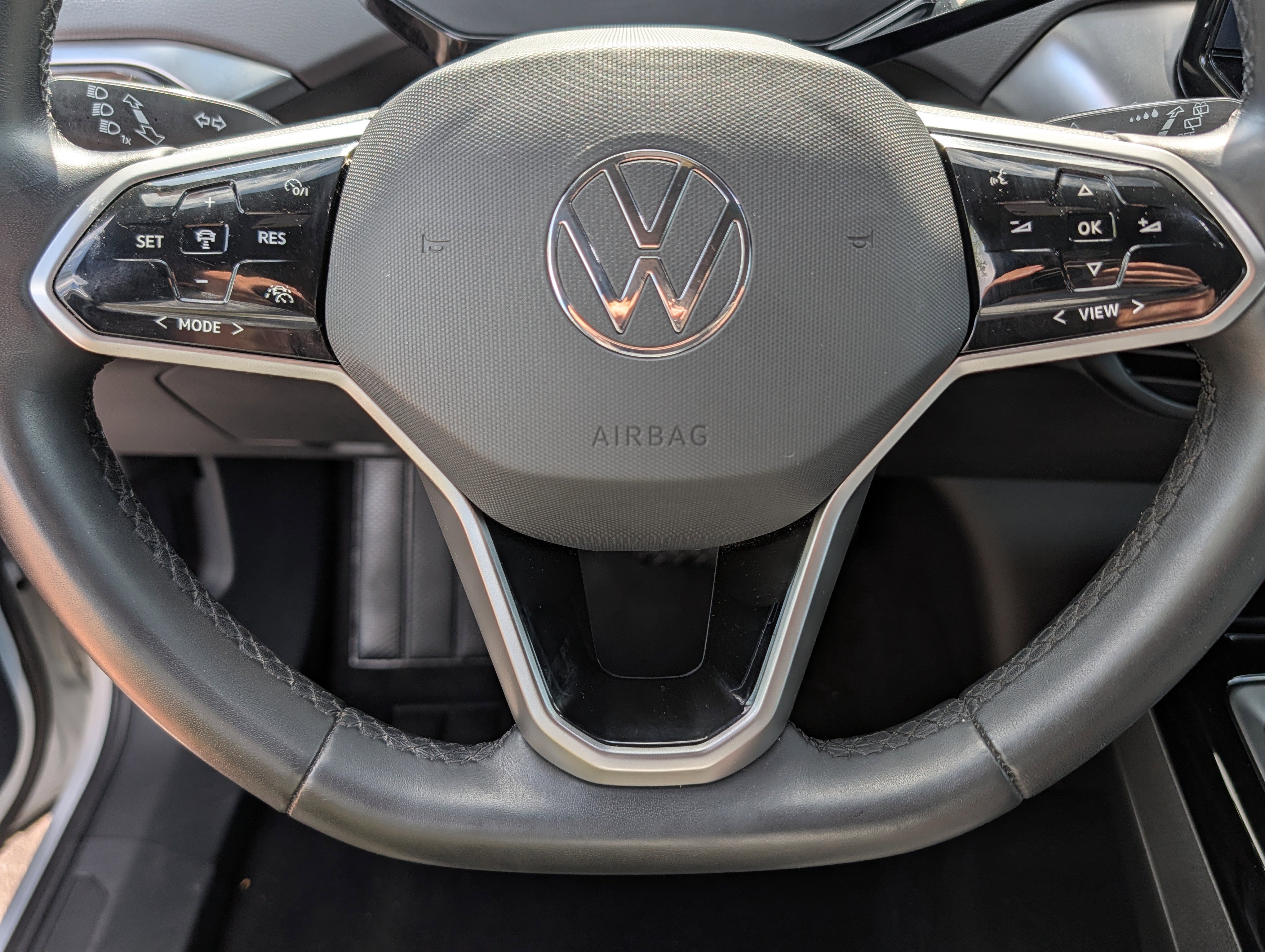Used 2022 Volkswagen ID.4 Pro AWD/4WD image 25