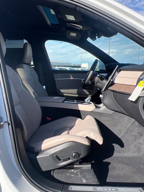 New 2026 Volvo XC90 T8 Ultra w/ Lounge Package AWD/4WD image 36