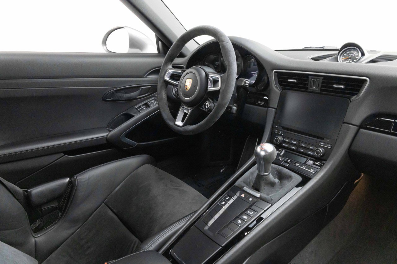 Used 2018 Porsche 911 Carrera T RWD image 26