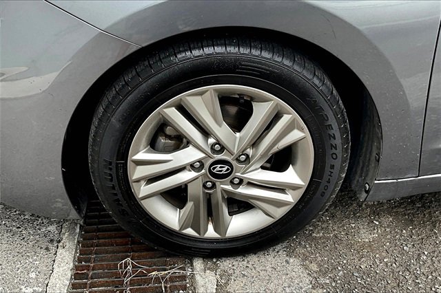 Used 2019 Hyundai Elantra SEL image 8