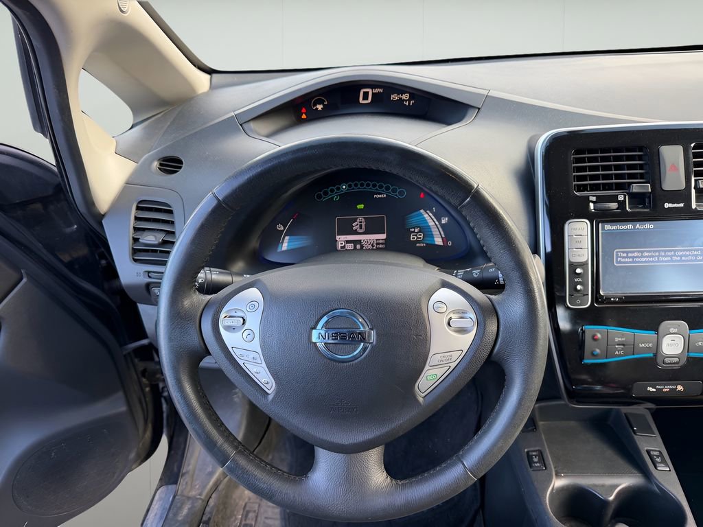 Used 2015 Nissan Leaf SL image 19