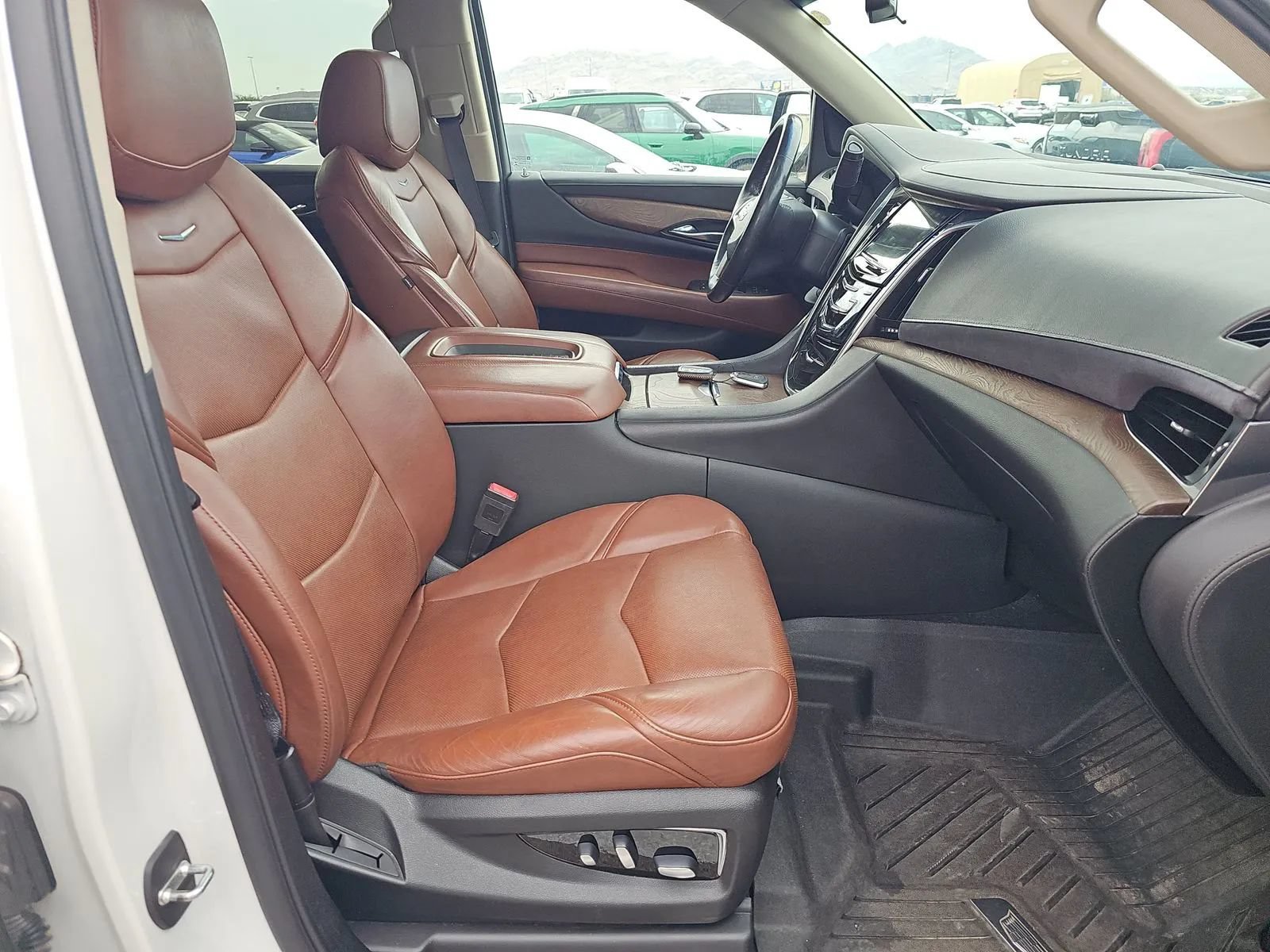 Used 2019 Cadillac Escalade Premium Luxury AWD/4WD image 8