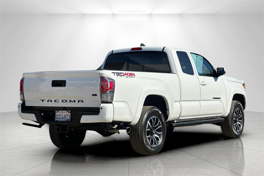 Used 2023 Toyota Tacoma TRD Sport w/ Technology Package image 4