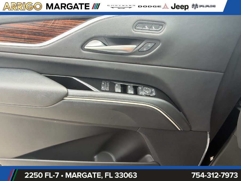 Used 2023 Cadillac Escalade ESV Luxury RWD image 35
