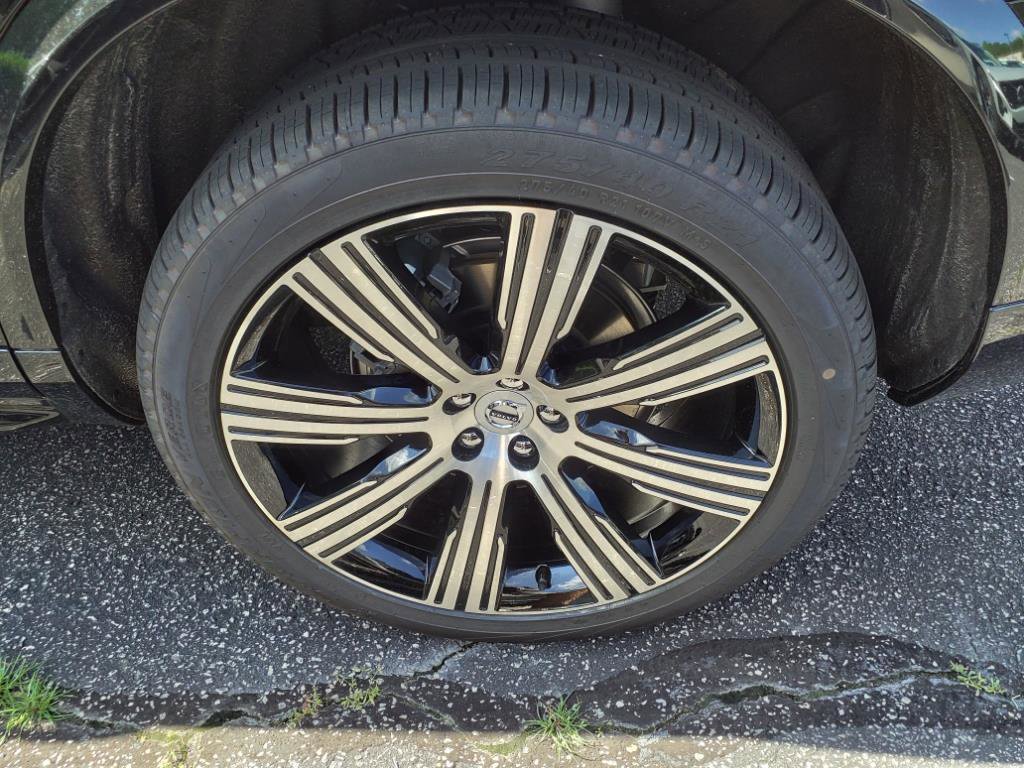 New 2025 Volvo XC90 B6 Plus w/ Protection Package Premier image 7