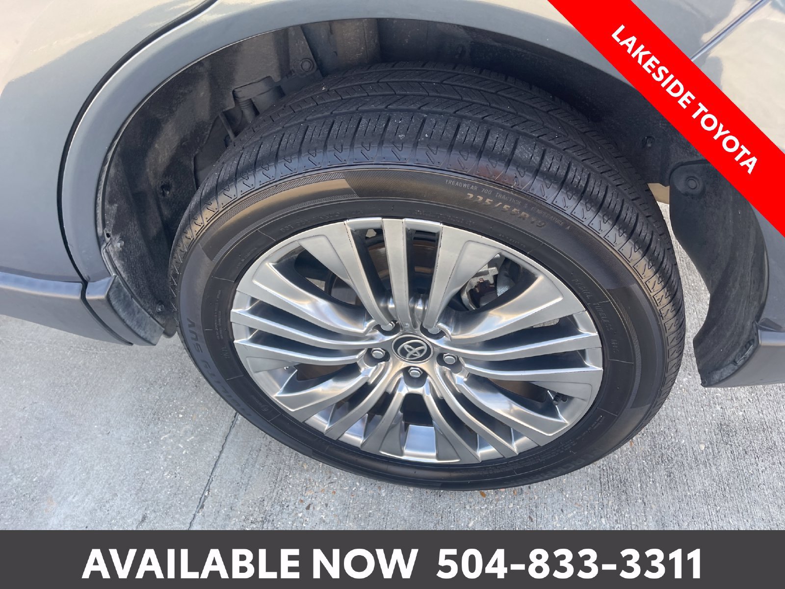 Used 2022 Toyota Venza XLE AWD/4WD image 12