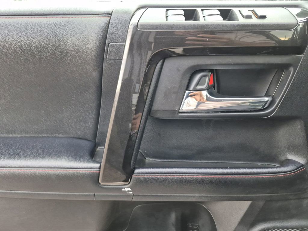 Used 2024 Toyota 4Runner TRD Off-Road Premium image 6