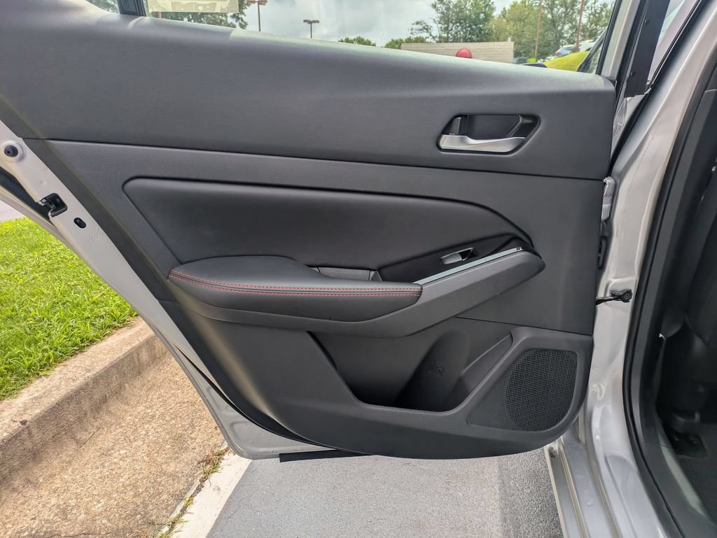 Used 2025 Nissan Altima 2.5 SR FWD image 26
