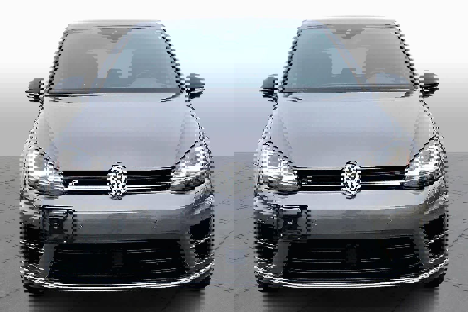 Used 2017 Volkswagen Golf R 4-Door image 3