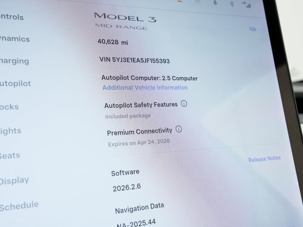Used 2018 Tesla Model 3 Mid Range image 15