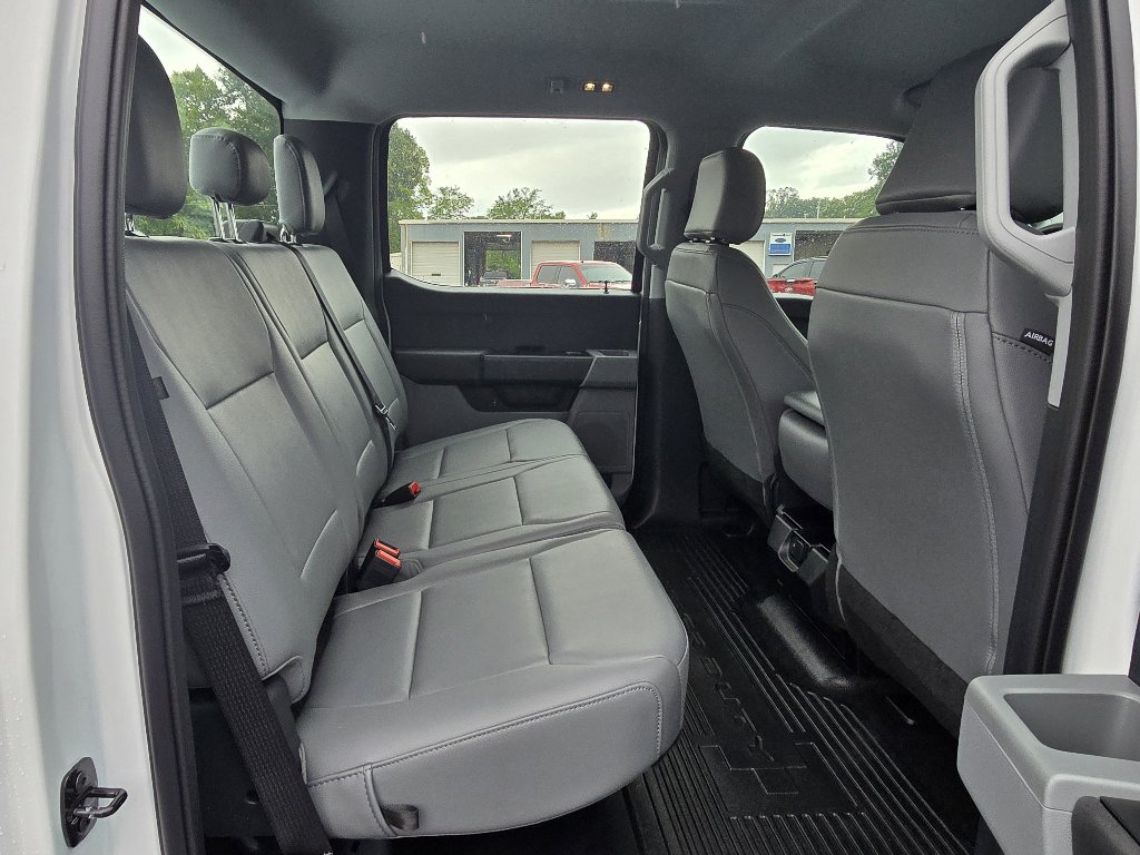 New 2025 Ford F250 XL w/ FX4 Off-Road Package image 12