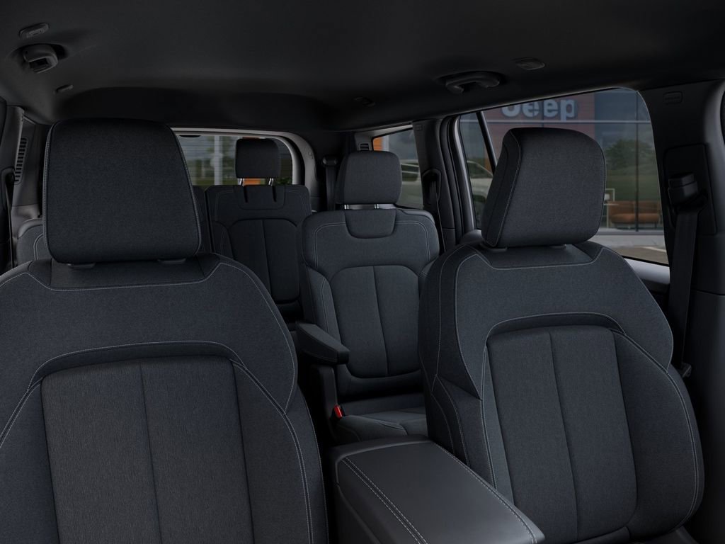 New 2026 Jeep Grand Cherokee L Laredo AWD/4WD image 27
