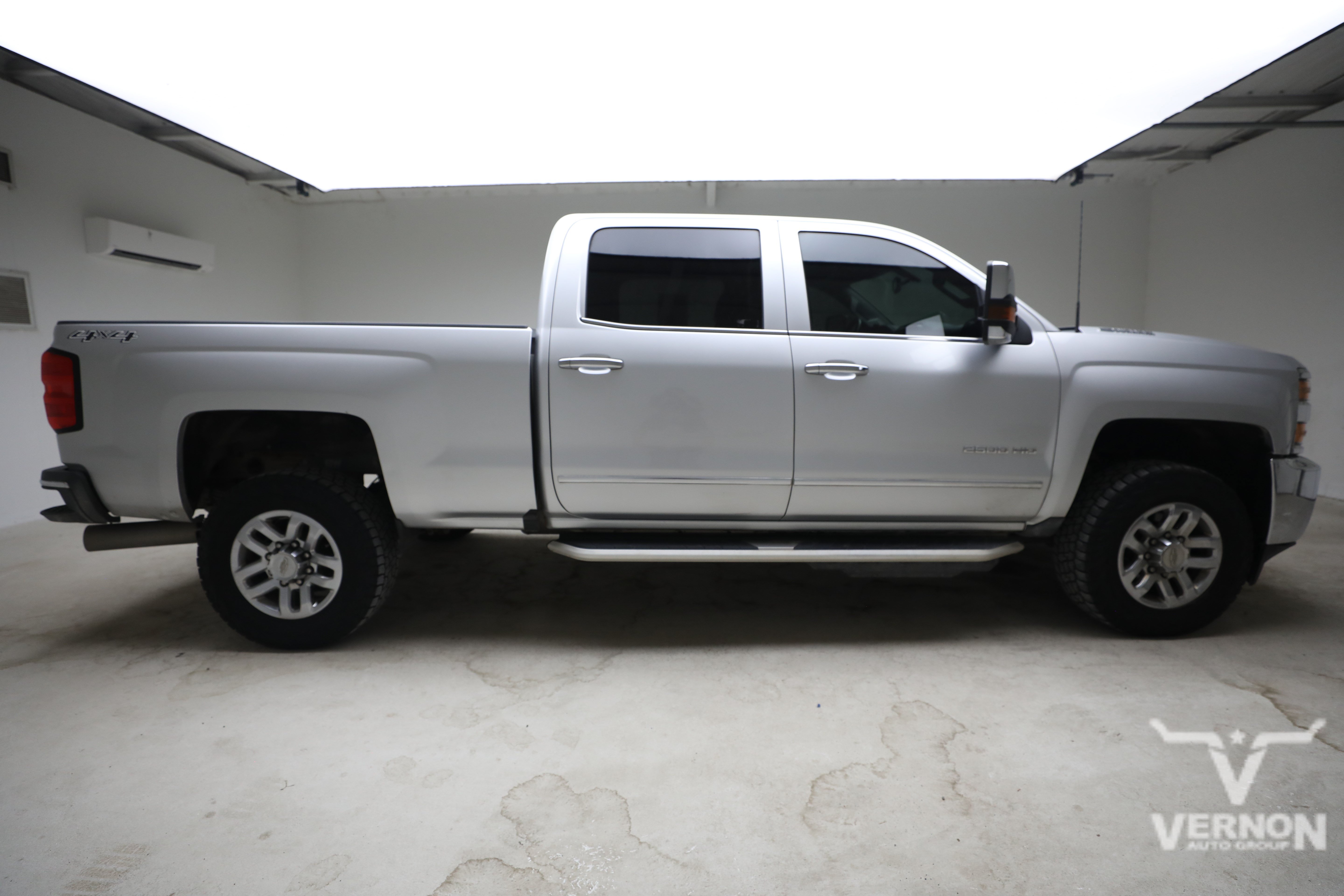Used 2019 Chevrolet Silverado 2500 LTZ w/ Duramax Plus Package AWD/4WD image 6