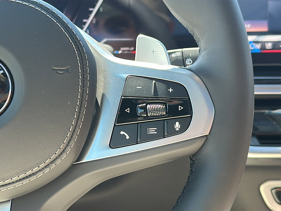 New 2026 BMW X5 sDrive40i w/ M Sport Package image 18
