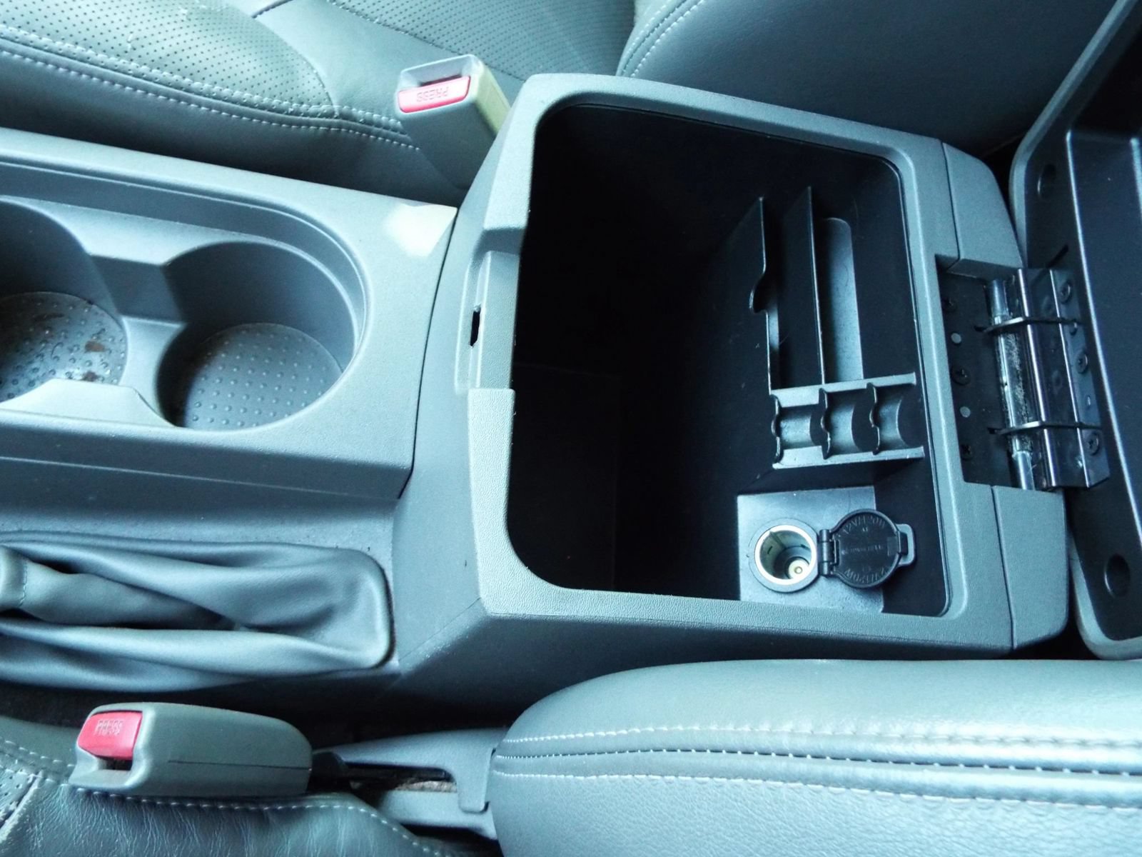 Used 2011 Nissan Frontier SL w/ Moonroof Pkg RWD image 27