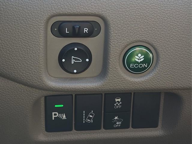 Used 2016 Honda Pilot Touring image 21