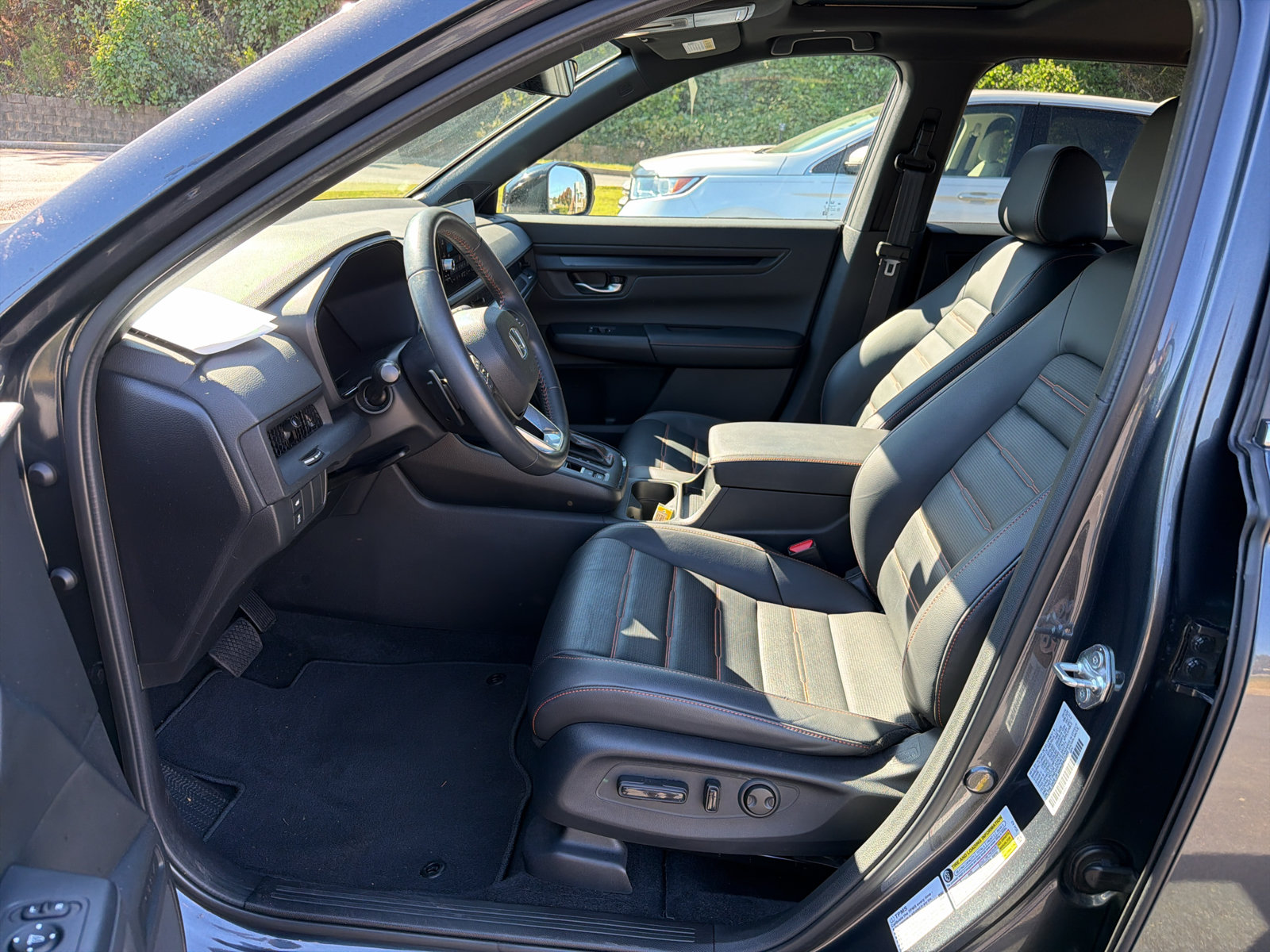 Used 2025 Honda CR-V Sport-L image 13