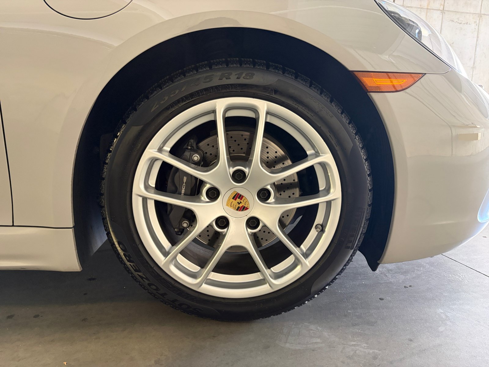 Certified 2024 Porsche 718 Cayman RWD image 19