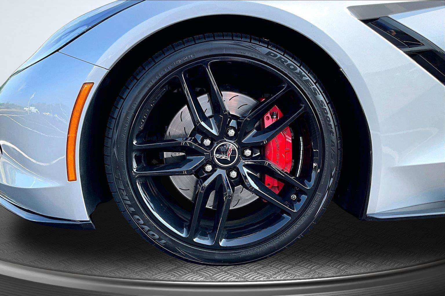 Used 2014 Chevrolet Corvette Stingray Convertible w/ 3LT Preferred Equipment Group RWD image 10