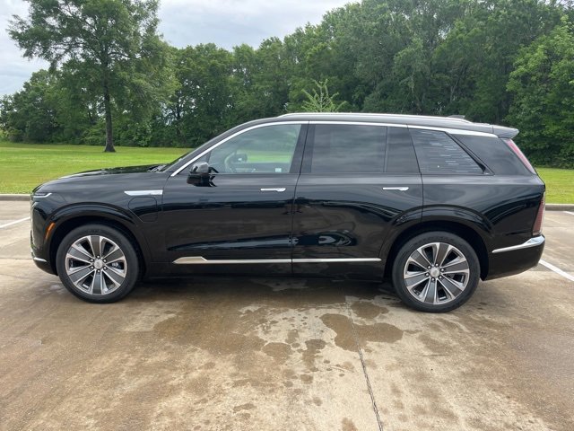 New 2026 Cadillac Vistiq Luxury w/ LPO, Floor Liner Package image 2