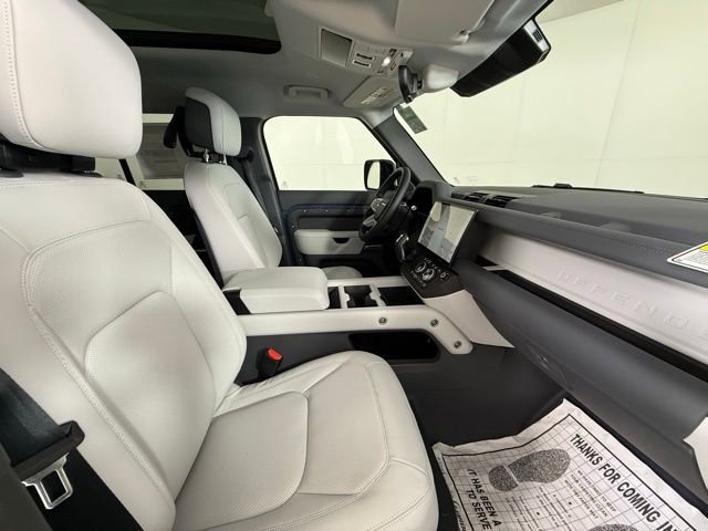 New 2026 Land Rover Defender 110 S AWD/4WD image 31