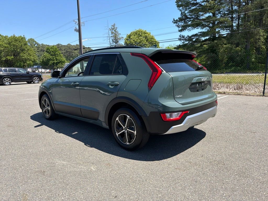 Certified 2024 Kia Niro EX w/ EX Cold Weather Package FWD image 7