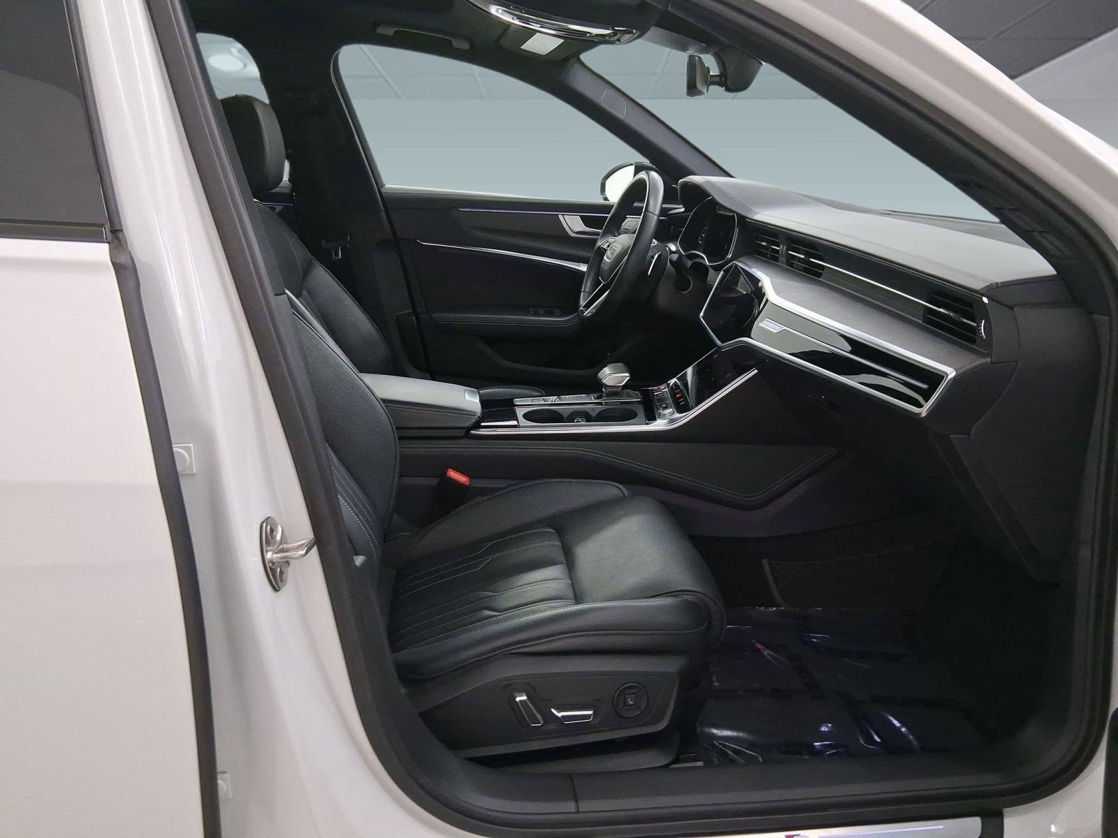 Used 2021 Audi S6 Prestige w/ Prestige Package image 27