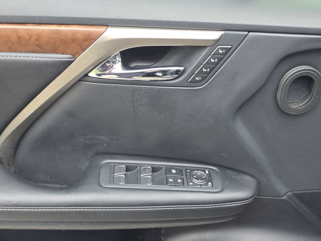 Used 2022 Lexus RX 350L FWD w/ Premium Package image 30