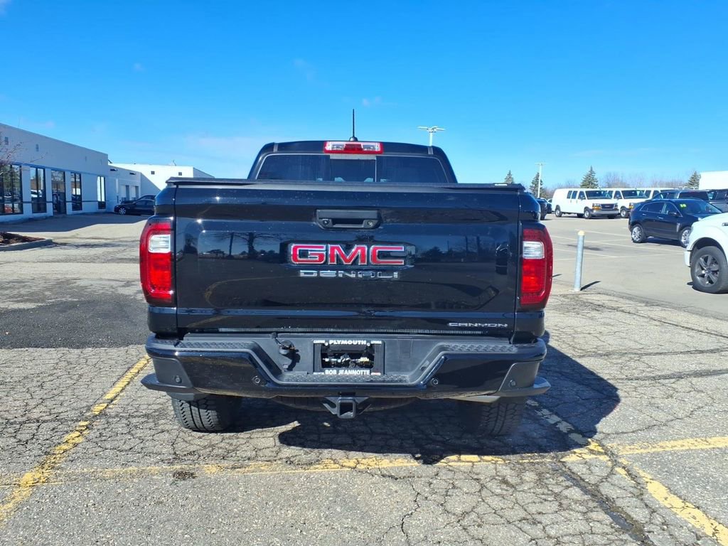 Used 2024 GMC Canyon Denali image 6