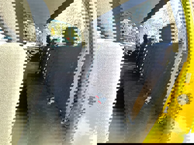 Used 2003 Suzuki Aerio GS image 21