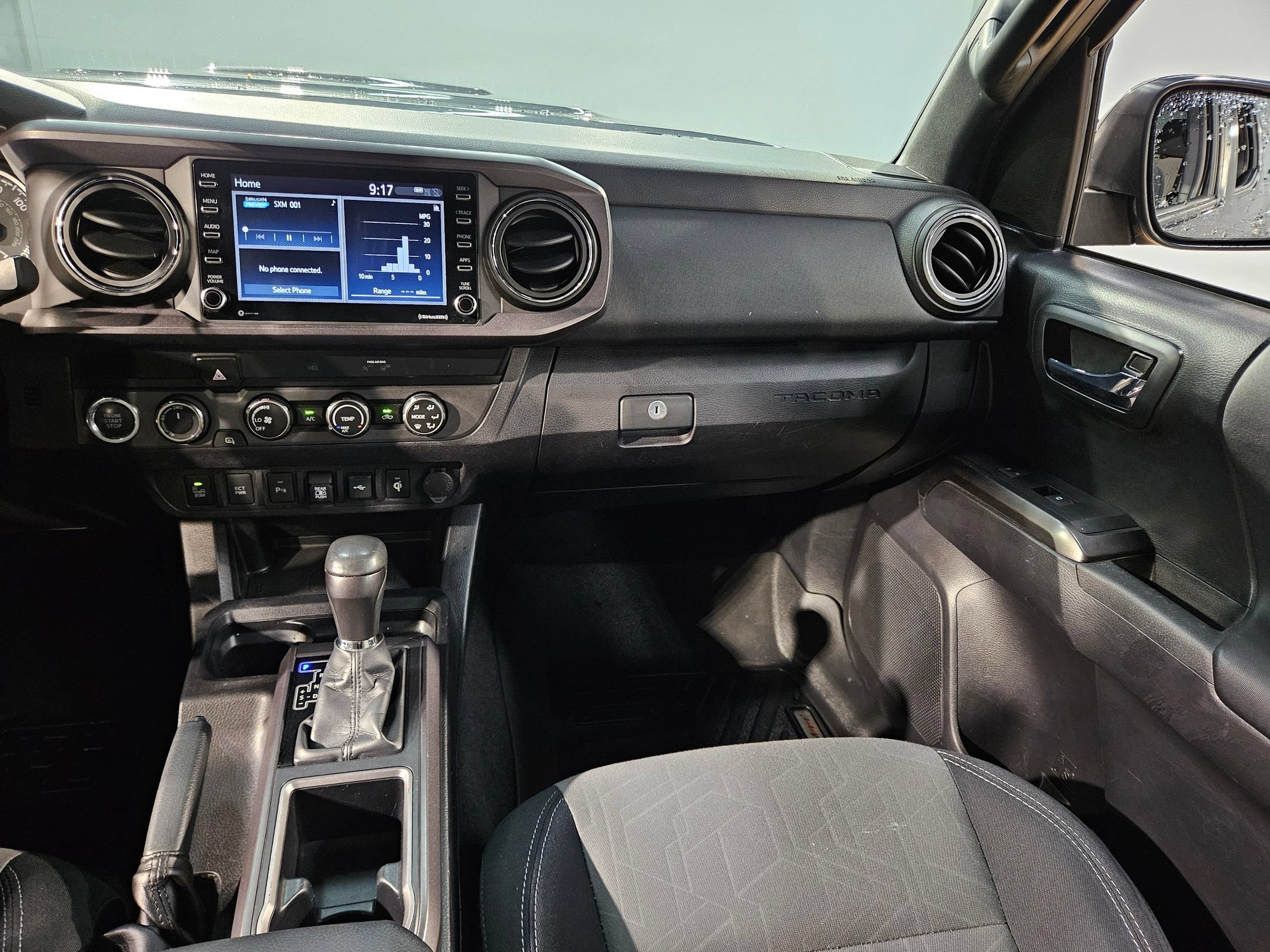 Used 2020 Toyota Tacoma TRD Sport w/ Technology Package AWD/4WD image 11