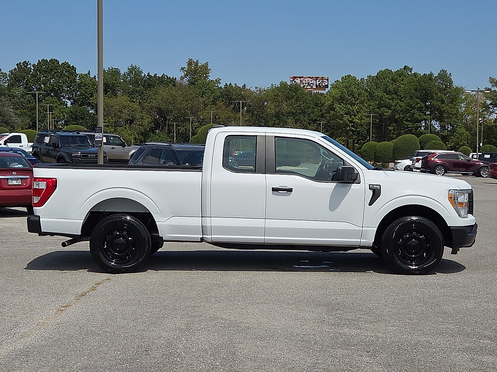 Used 2022 Ford F150 XL w/ Equipment Group 101A High RWD image 6