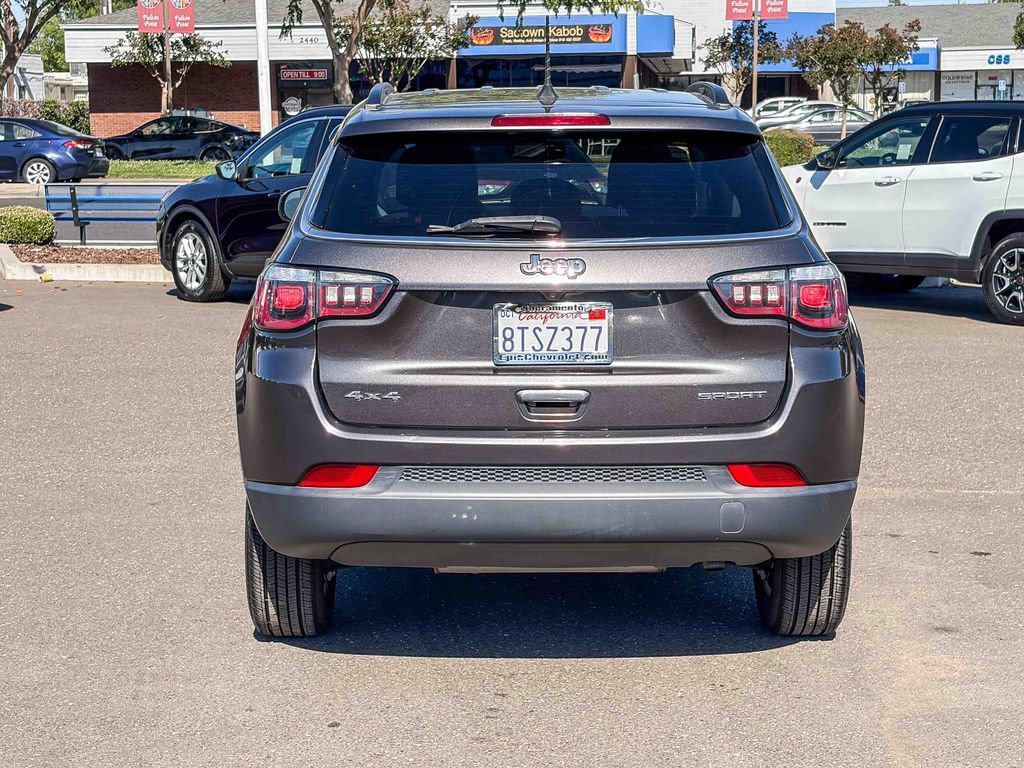 Used 2020 Jeep Compass Sport AWD/4WD image 3