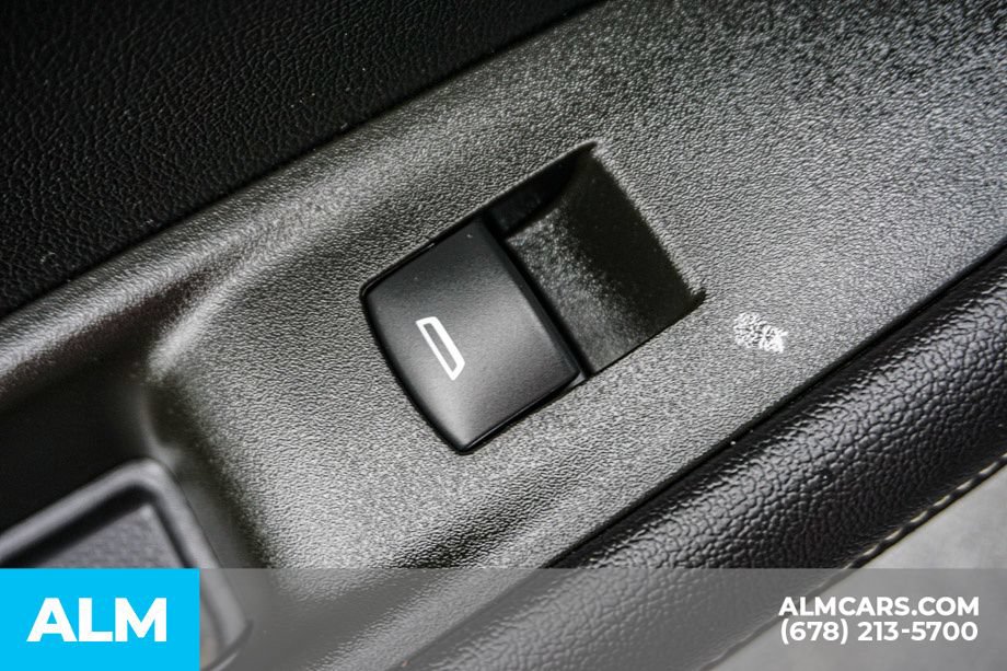 Used 2025 Chevrolet Blazer LT FWD image 51