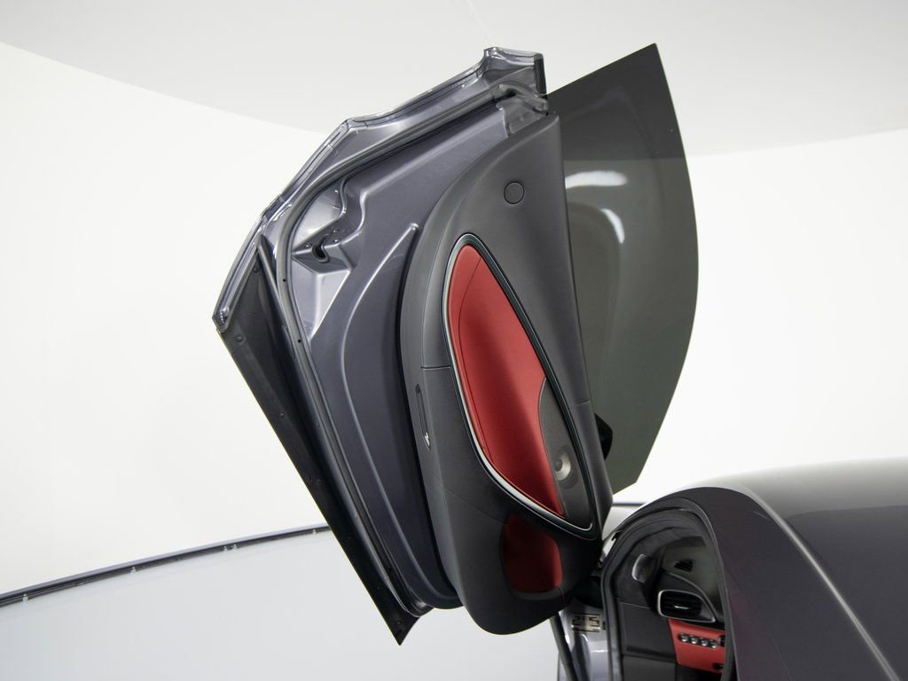 Used 2023 McLaren Artura image 9