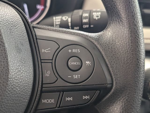 Used 2023 Toyota RAV4 XLE image 23