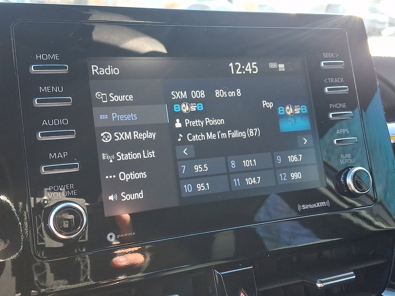 Used 2023 Toyota Camry SE image 16