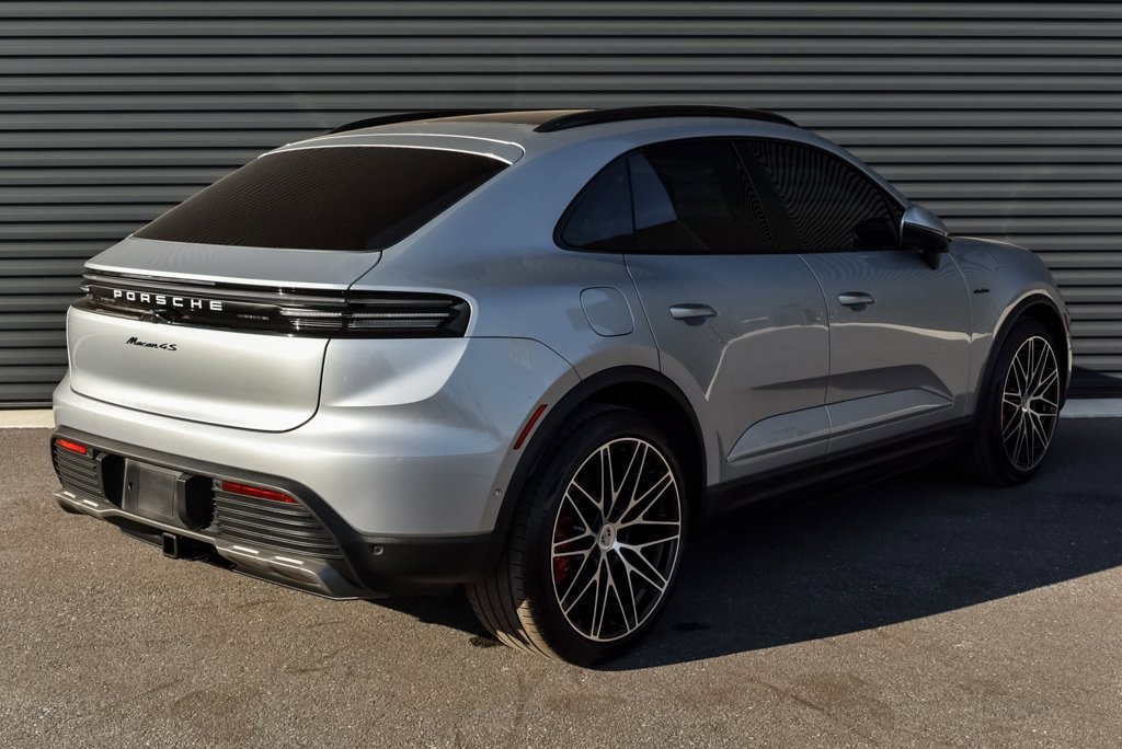 Certified 2025 Porsche Macan 4S Electric w/ Premium Package image 29