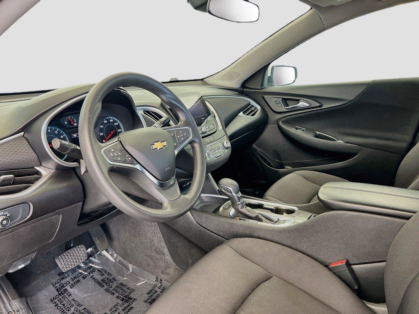 Used 2024 Chevrolet Malibu LT FWD image 11
