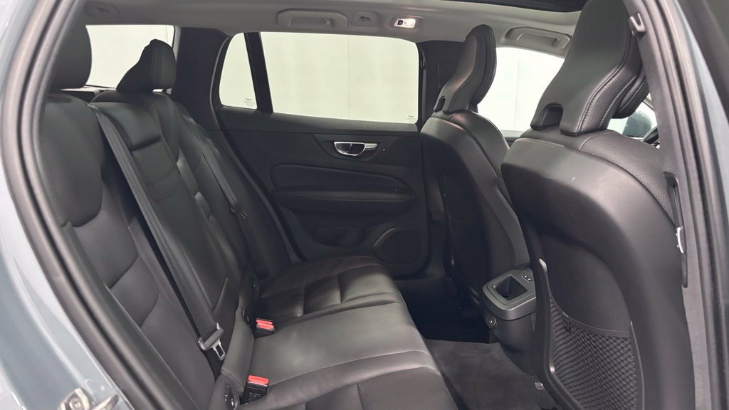 Used 2022 Volvo V60 T5 Cross Country w/ Climate Package AWD/4WD image 25