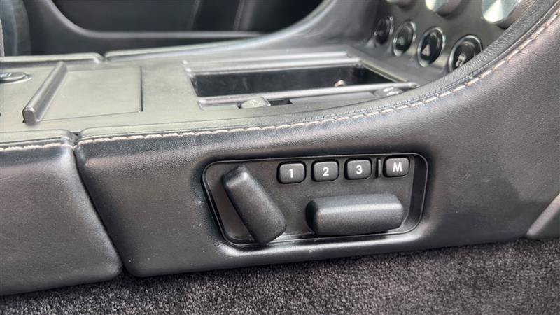 Used 2008 Aston Martin V8 Vantage Roadster RWD image 48