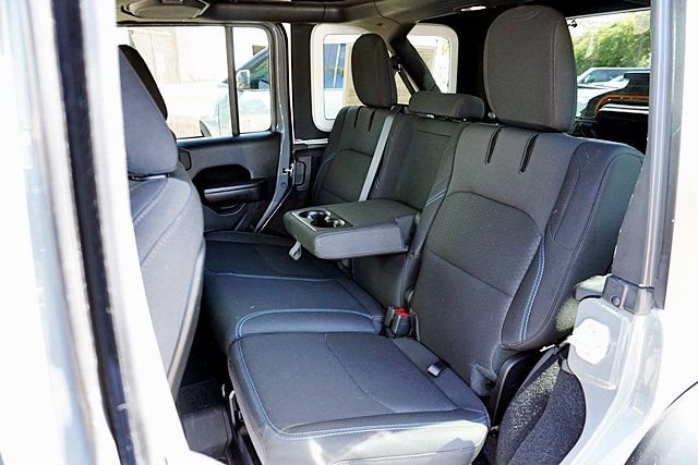 Certified 2023 Jeep Wrangler Unlimited Rubicon 4xe AWD/4WD image 19