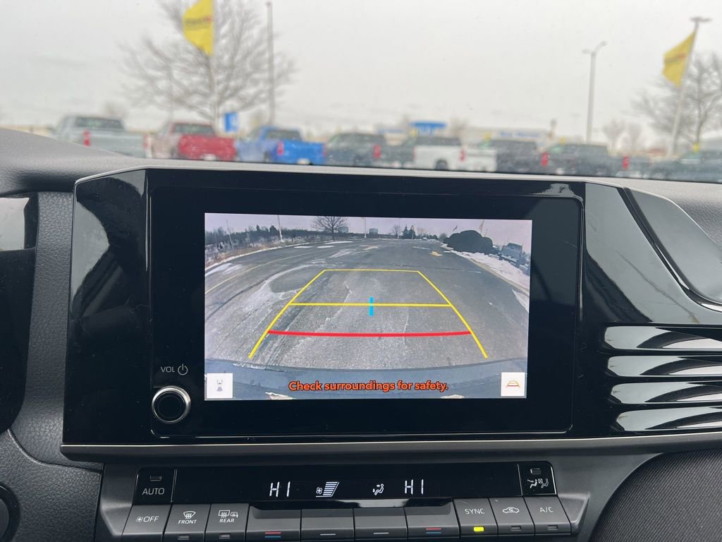 Used 2025 Toyota Camry LE image 18