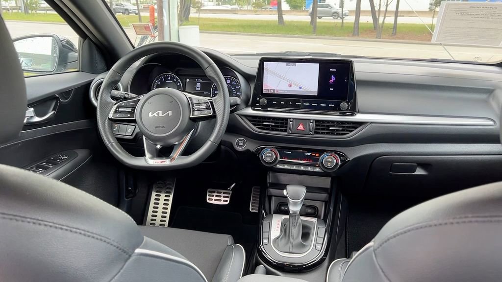 Used 2023 Kia Forte GT-Line image 24