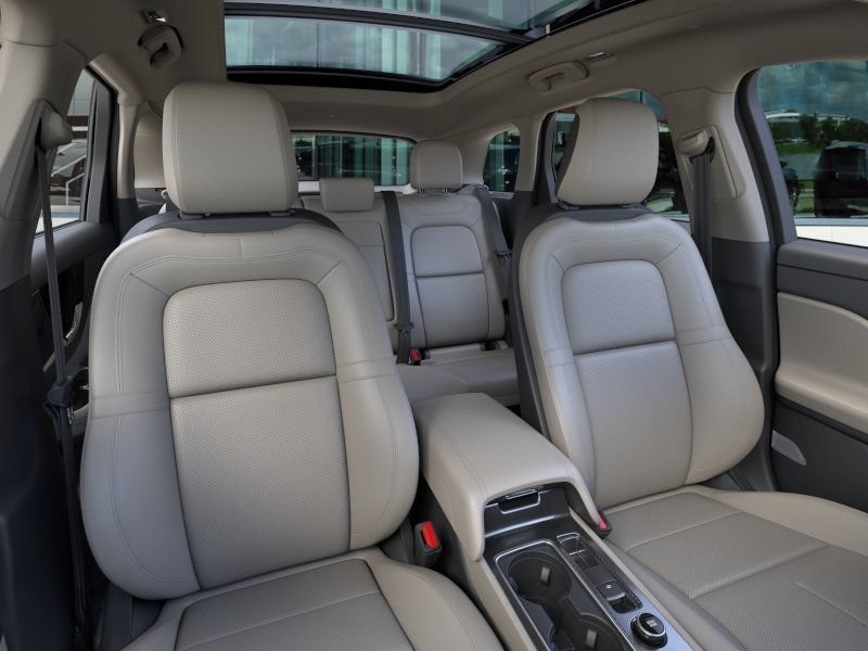 New 2025 Lincoln Corsair AWD w/ Equipment Group 101A image 10