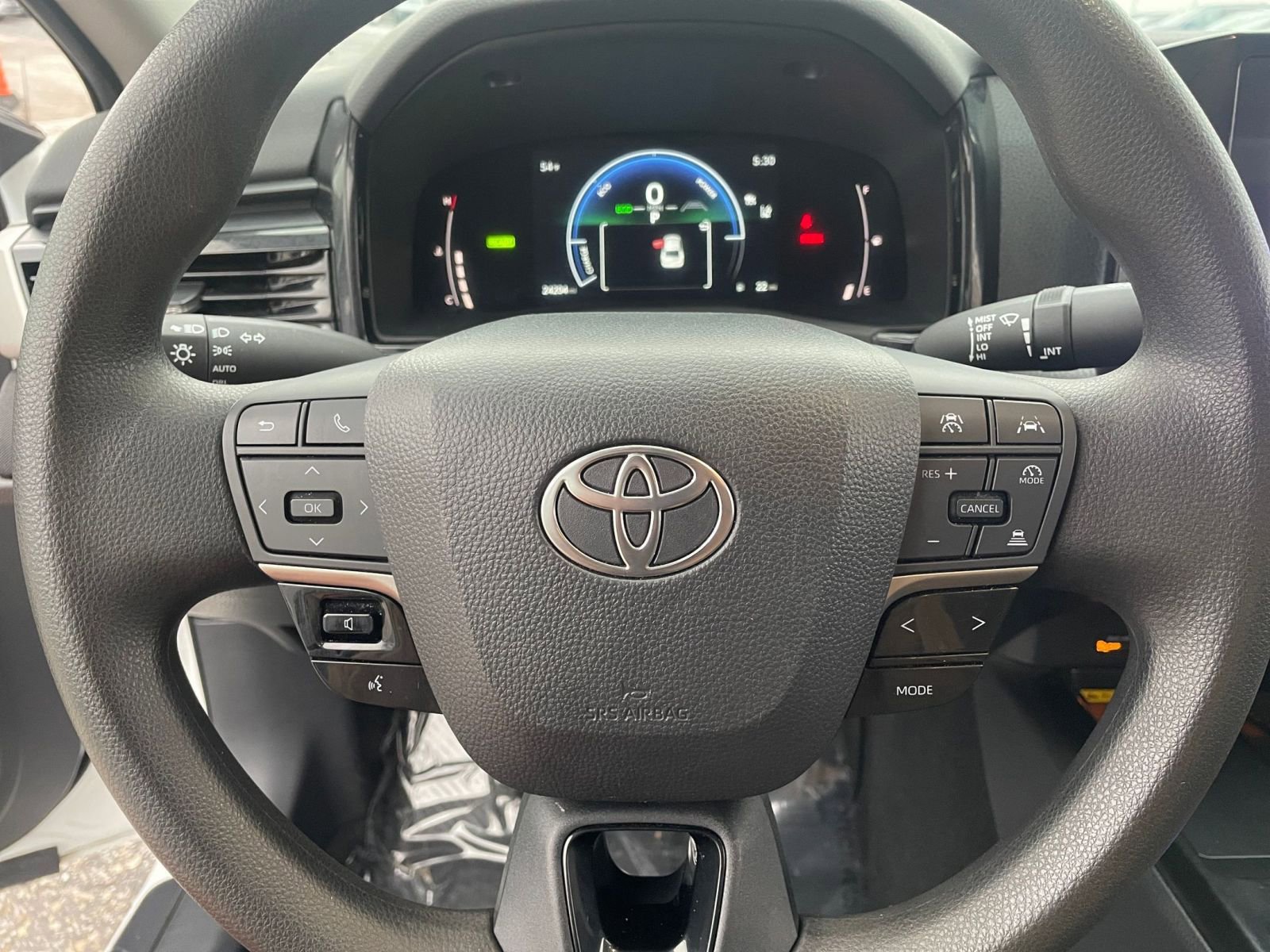 Used 2025 Toyota Camry LE image 27