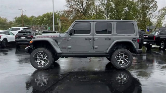 Used 2022 Jeep Wrangler Unlimited Rubicon w/ Cold Weather Group image 5