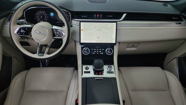 Used 2025 Jaguar F-PACE R-Dynamic S image 34