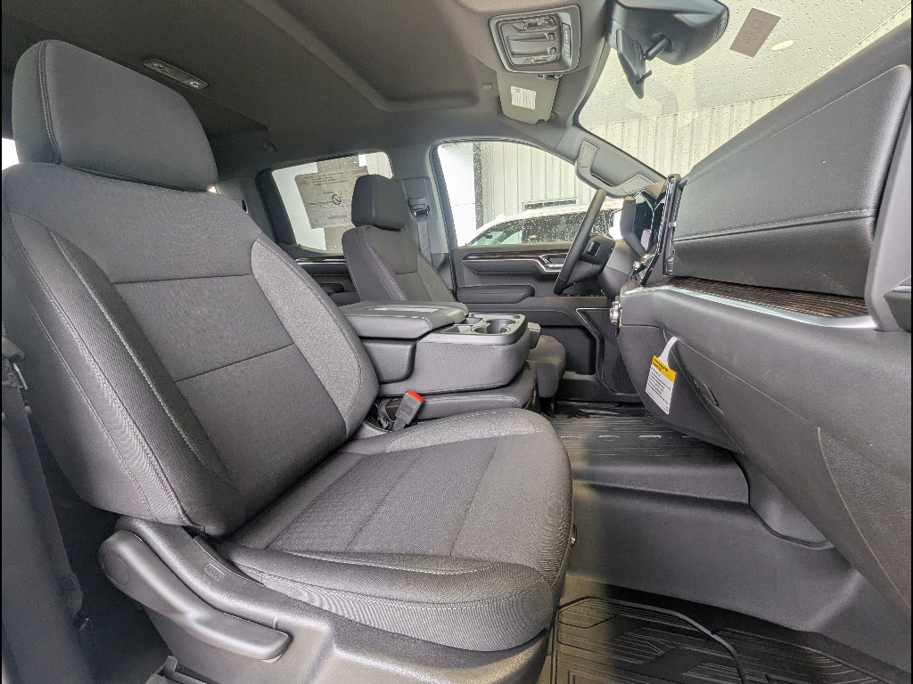 New 2026 GMC Sierra 1500 SLE image 16